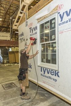 worker installing windows